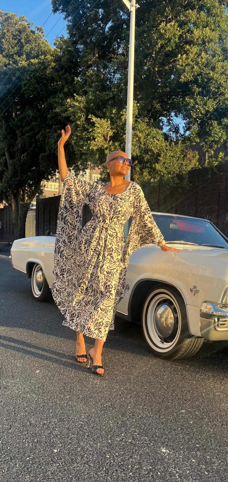 Batwing caftan- Black and oatmeal rayon